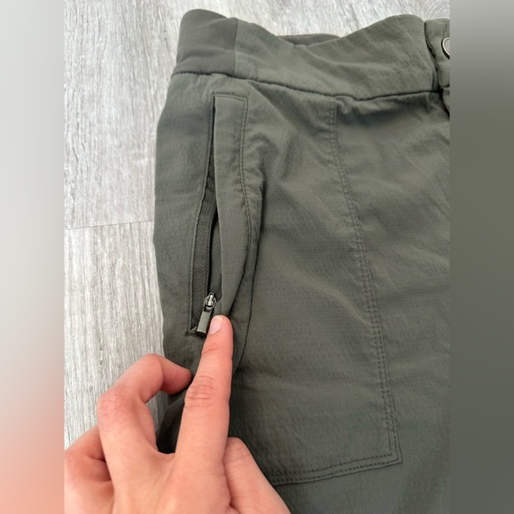 Athleta Trekkie Shorts Womens 10 Gray Nylon 4" Outdoor Hiking - Picture 6 of 7